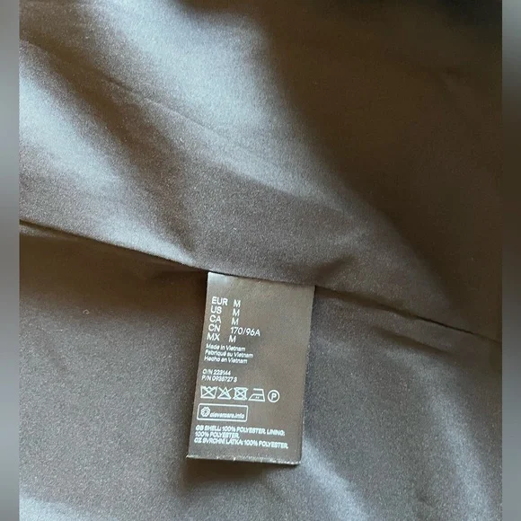 H&M black single breasted blazer size: M - Picture 8 of 8